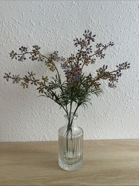 Artificial Lavender Spray Bouquet in Clear Vase